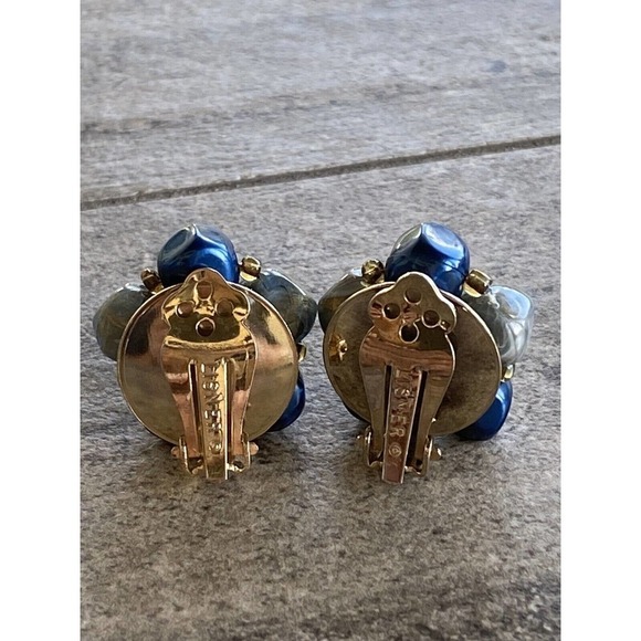 Lisner Clip Ons Earrings Vintage Blue Beads Gold Tone 50s - Picture 10 of 12